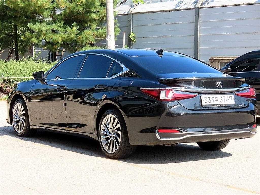 렉서스 ES ES300h 7세대 이그제큐티브 이미지 3