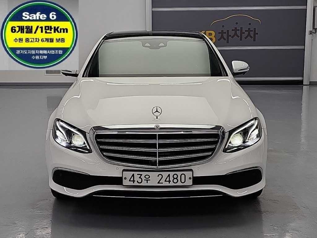 벤츠 E 클래스 E-클래스 W213 E300 4MATIC 익스클루시브 이미지 1