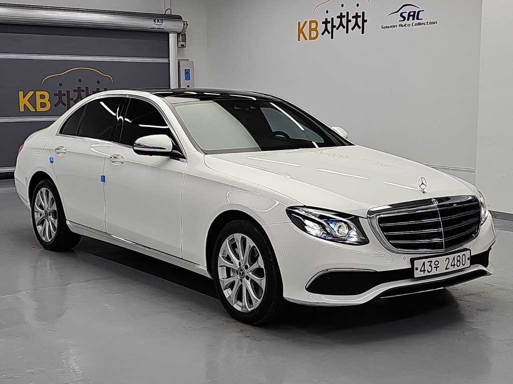 벤츠 E 클래스 E-클래스 W213 E300 4MATIC 익스클루시브 이미지 4