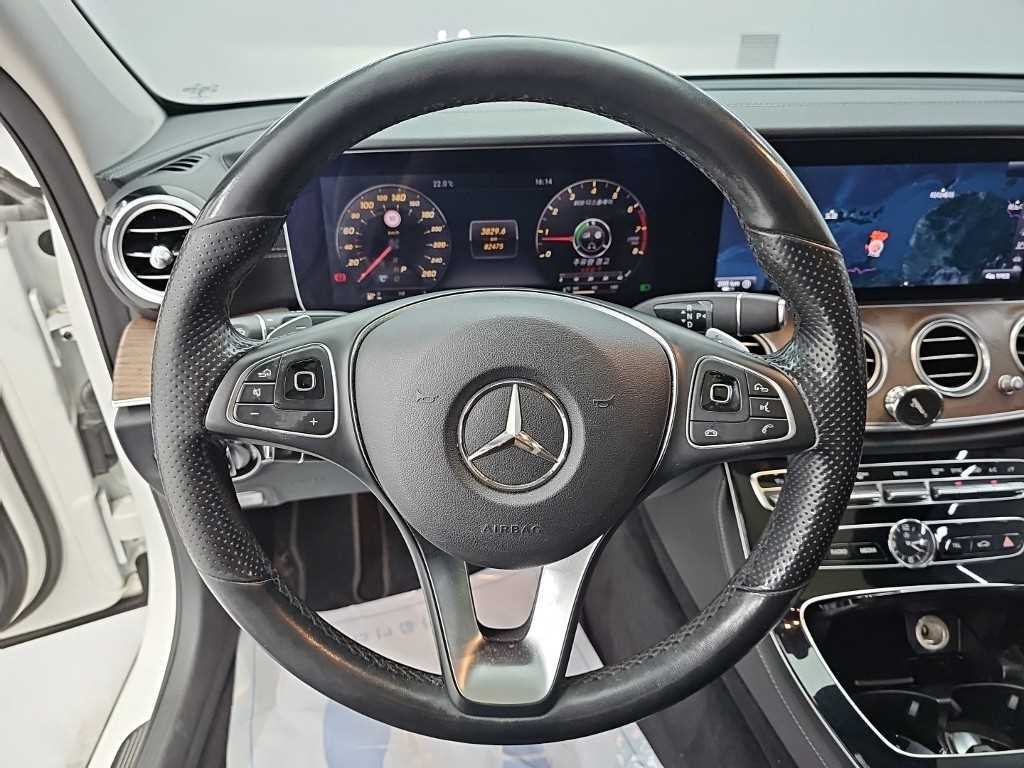 벤츠 E 클래스 E-클래스 W213 E300 4MATIC 익스클루시브 이미지 9