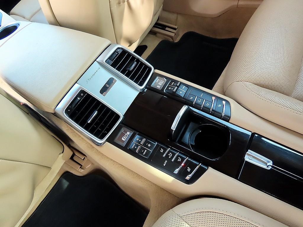 포르쉐 파나메라 3.6 AWD 이미지 15