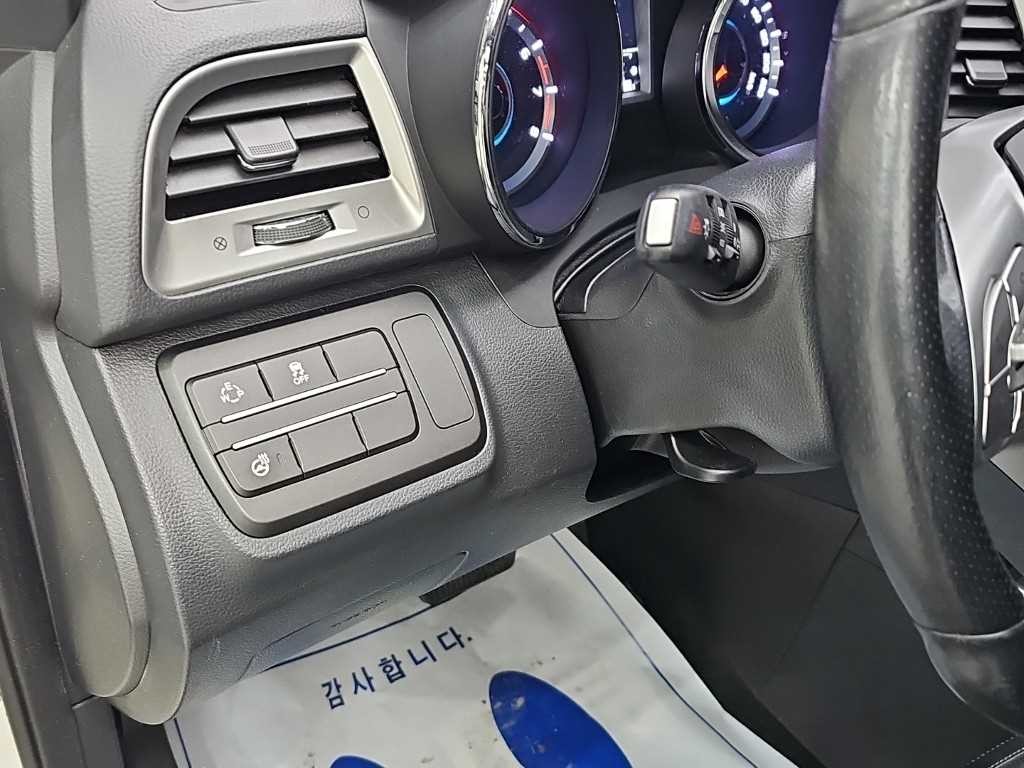 KG모빌리티(쌍용) 티볼리 가솔린 2WD 1.6 VX 이미지 17