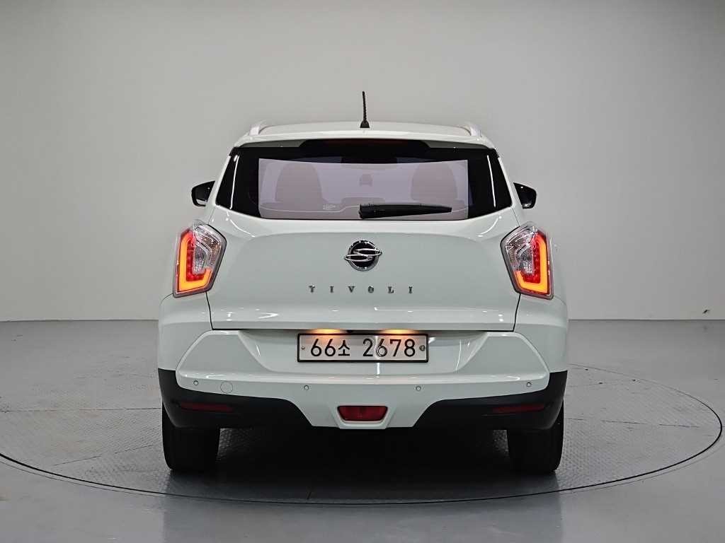 KG모빌리티(쌍용) 티볼리 가솔린 2WD 1.6 VX 이미지 3