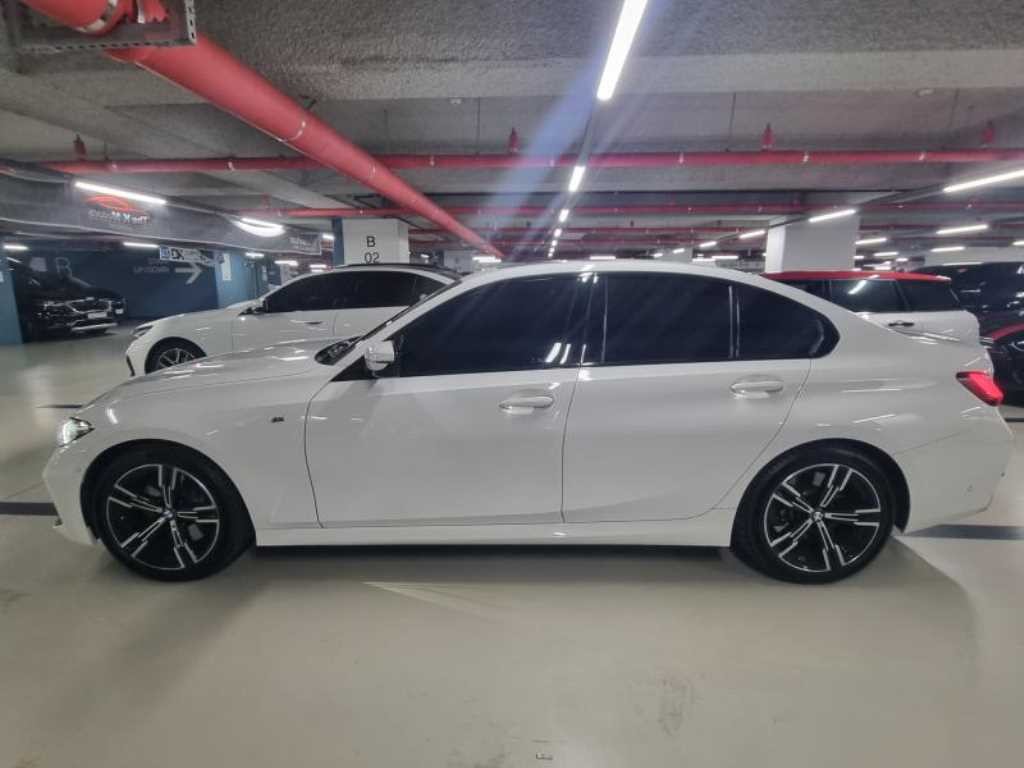 BMW 3시리즈 3시리즈 (G20) 320d xDrive M 스포츠 이미지 3
