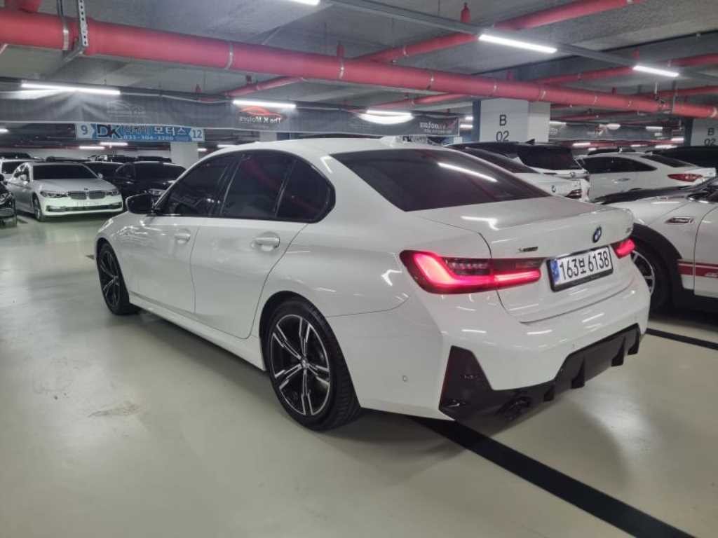 BMW 3시리즈 3시리즈 (G20) 320d xDrive M 스포츠 이미지 4