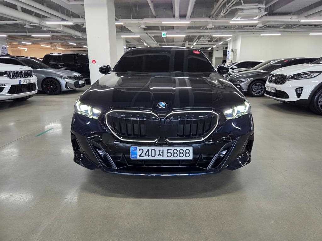 BMW 5시리즈 5시리즈 (G60) 520i M 스포츠 이미지 1