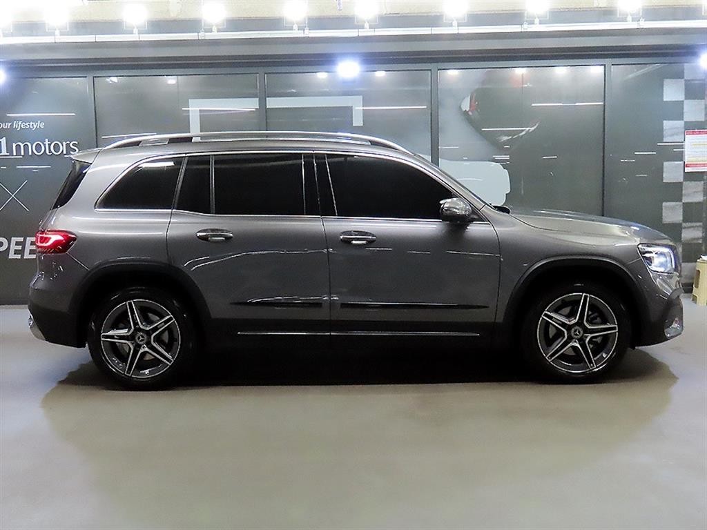 벤츠 GLB 클래스 GLB클래스 X247 GLB 250 4MATIC 이미지 3