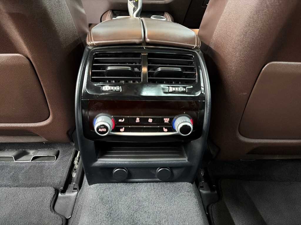 BMW 5시리즈 5시리즈 (G30) 540i xDrive 럭셔리 플러스 이미지 13