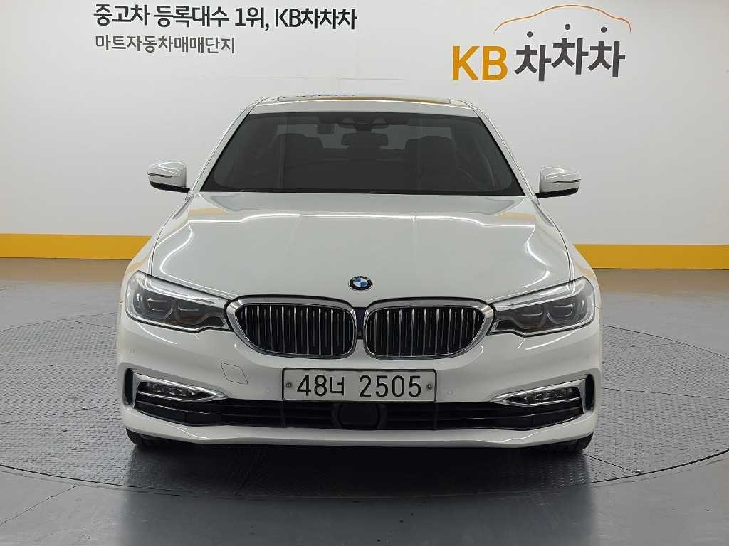 BMW 5시리즈 5시리즈 (G30) 540i xDrive 럭셔리 플러스 이미지 4