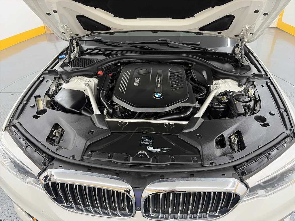 BMW 5시리즈 5시리즈 (G30) 540i xDrive 럭셔리 플러스 이미지 5