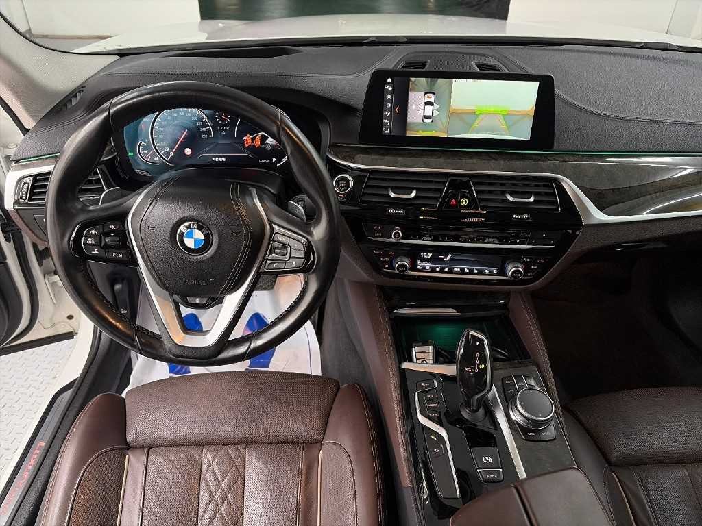 BMW 5시리즈 5시리즈 (G30) 540i xDrive 럭셔리 플러스 이미지 7