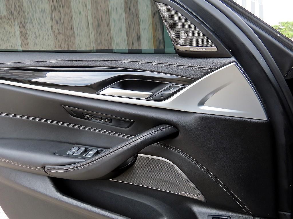BMW 5시리즈 5시리즈 (G30) 530i M 스포츠 이미지 12