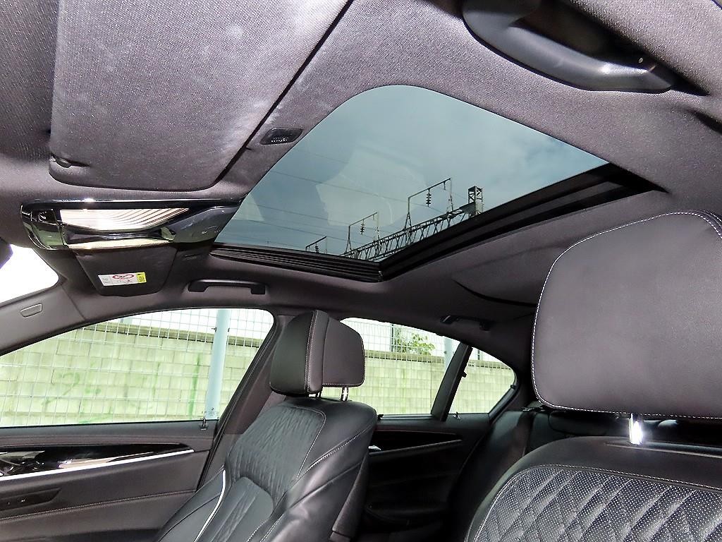 BMW 5시리즈 5시리즈 (G30) 530i M 스포츠 이미지 17