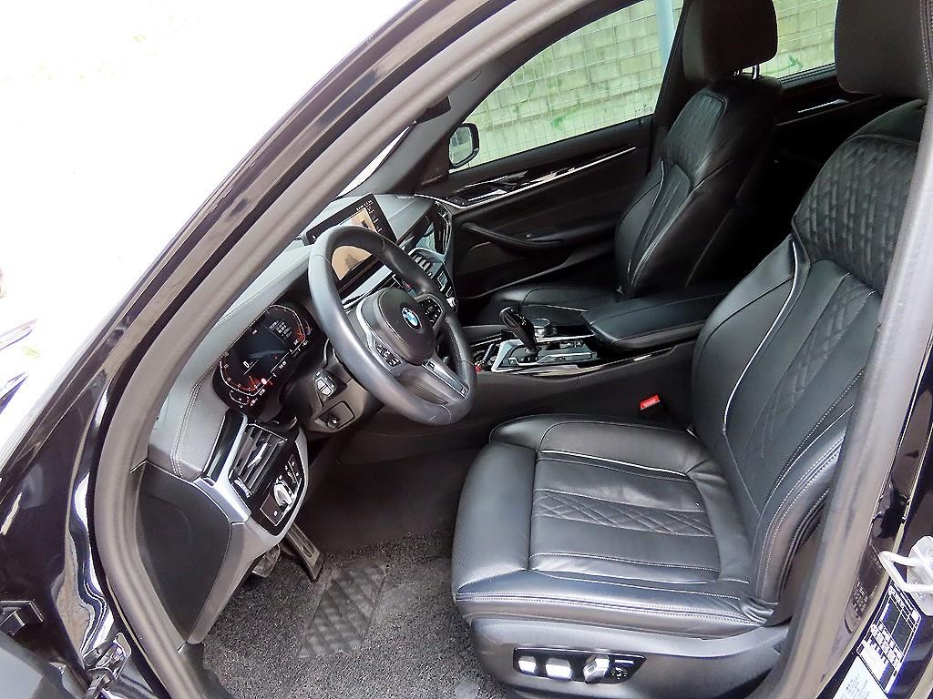 BMW 5시리즈 5시리즈 (G30) 530i M 스포츠 이미지 5