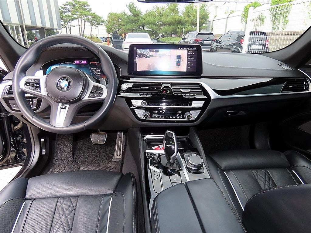 BMW 5시리즈 5시리즈 (G30) 530i M 스포츠 이미지 7