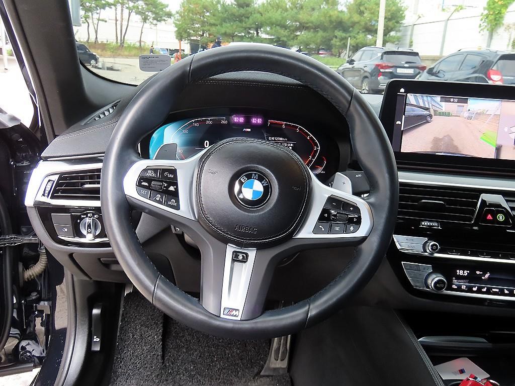 BMW 5시리즈 5시리즈 (G30) 530i M 스포츠 이미지 8