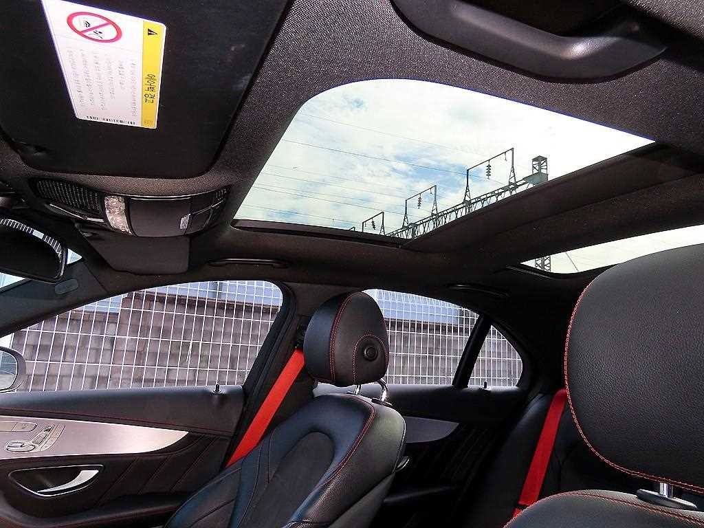벤츠 C 클래스 C클래스 W205 C43 AMG 4MATIC 이미지 17