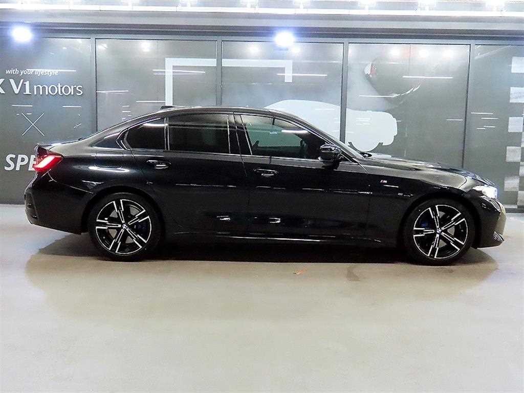 BMW 3시리즈 3시리즈 (G20) 320i M 스포츠 이미지 3
