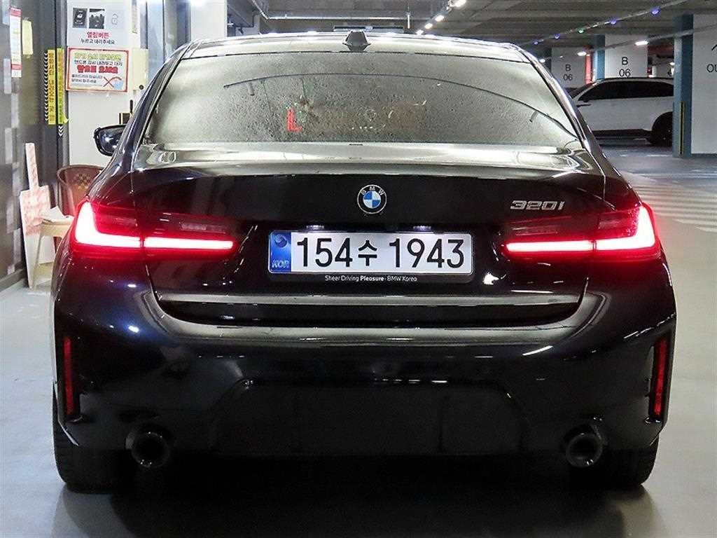 BMW 3시리즈 3시리즈 (G20) 320i M 스포츠 이미지 5