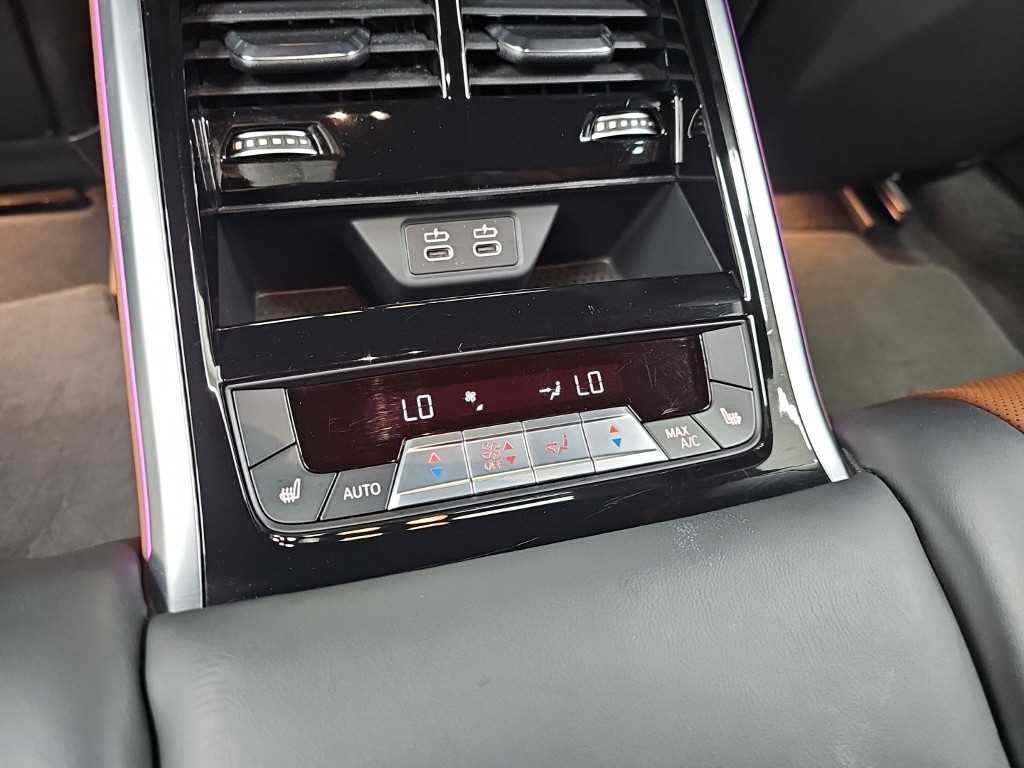 BMW 8시리즈 8시리즈 (G15) 840d xDrive M 스포츠 그란쿠페 이미지 13