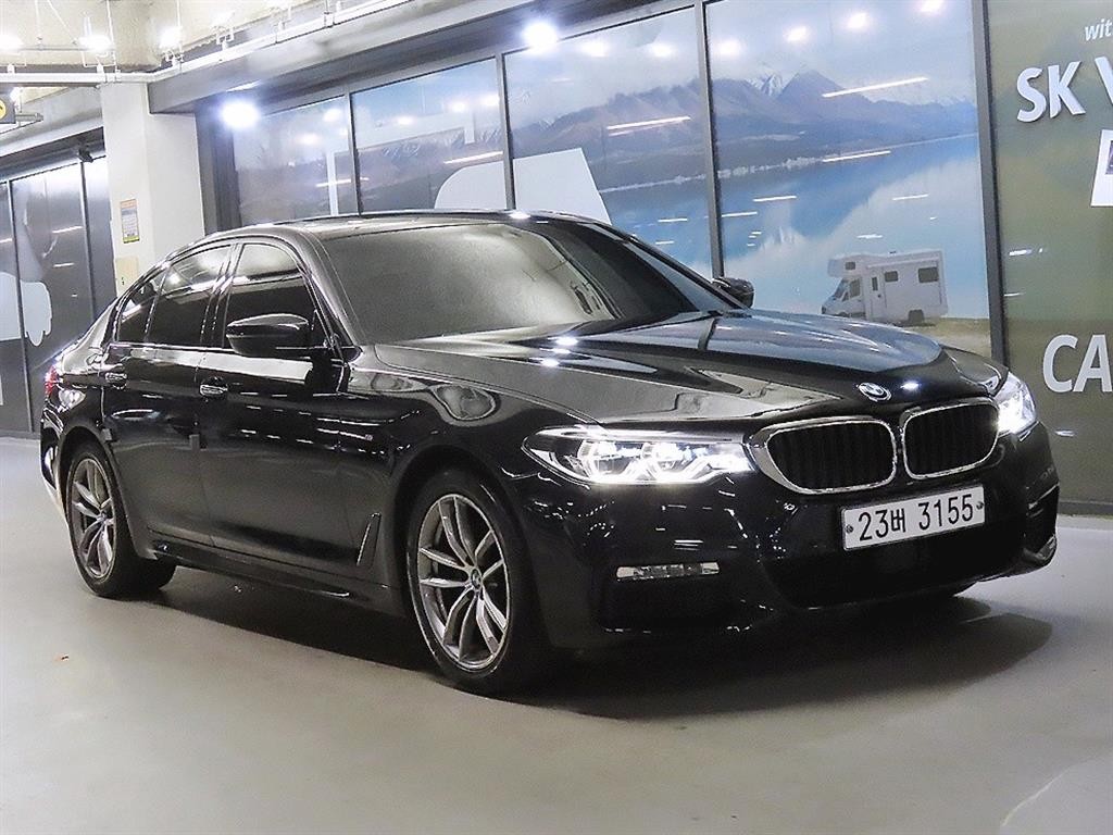 BMW 5시리즈 5시리즈 (G30) 520d xDrive M 스포츠 플러스 이미지 1