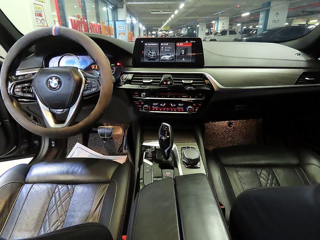 BMW 5시리즈 5시리즈 (G30) 520d xDrive M 스포츠 플러스 이미지 10