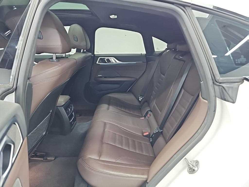 BMW i4 eDrive 40 M 스포츠 프로 이미지 12