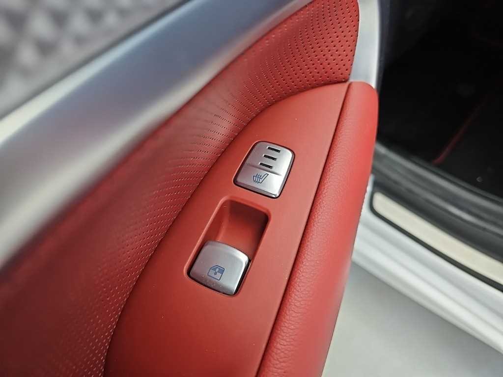 제네시스 G70 더 뉴 G70 가솔린 3.3T 4WD 스포츠 패키지 이미지 11