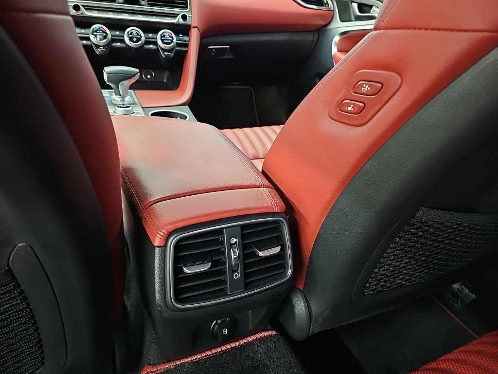제네시스 G70 더 뉴 G70 가솔린 3.3T 4WD 스포츠 패키지 이미지 12