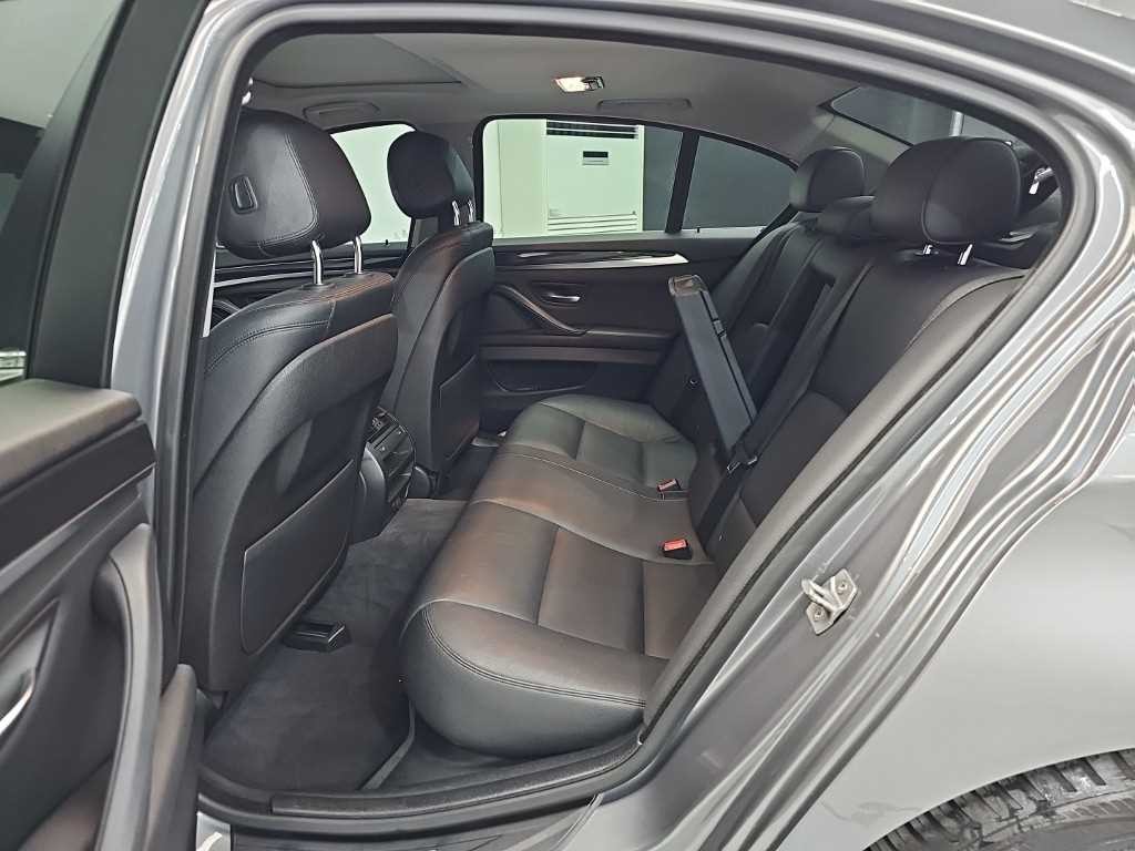 BMW 5시리즈 5시리즈 (F10) 520d xDrive 이미지 12