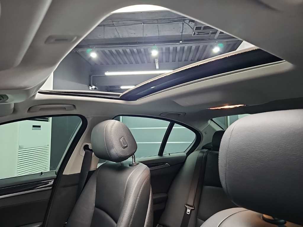 BMW 5시리즈 5시리즈 (F10) 520d xDrive 이미지 14