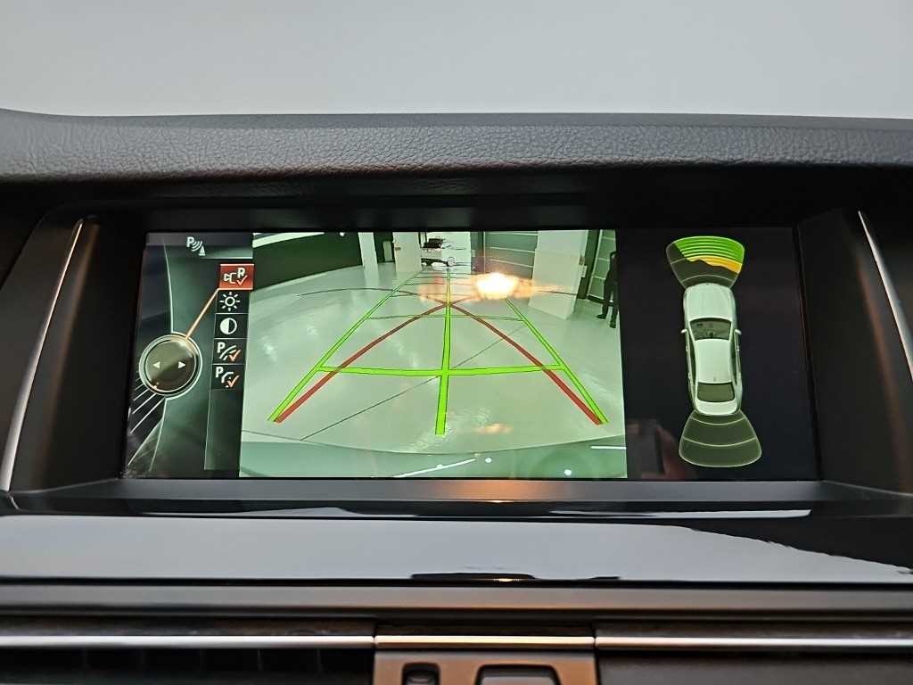 BMW 5시리즈 5시리즈 (F10) 520d xDrive 이미지 16