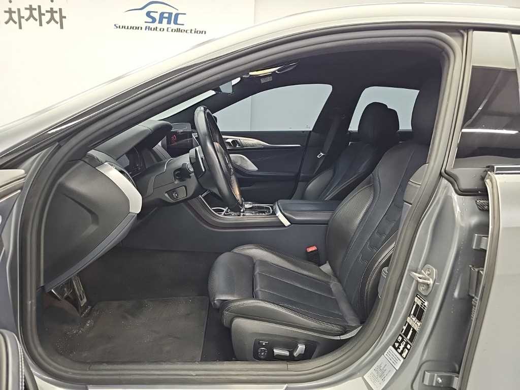 BMW 8시리즈 8시리즈 (G15) M850i xDrive 그란 쿠페 이미지 11
