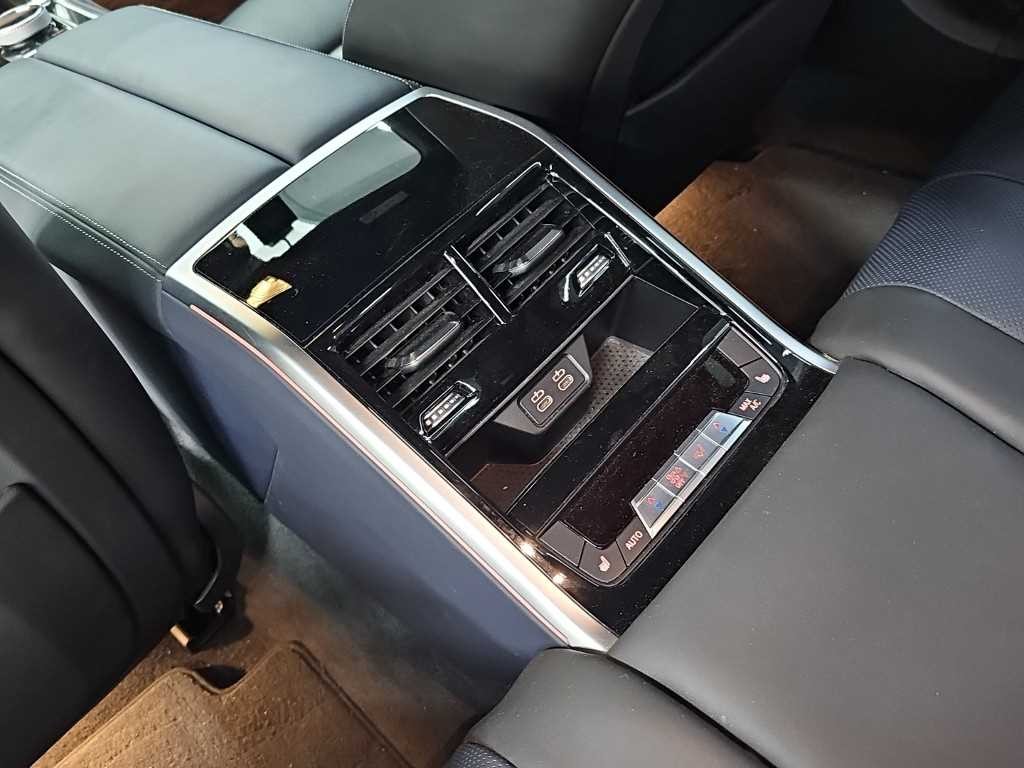 BMW 8시리즈 8시리즈 (G15) M850i xDrive 그란 쿠페 이미지 13