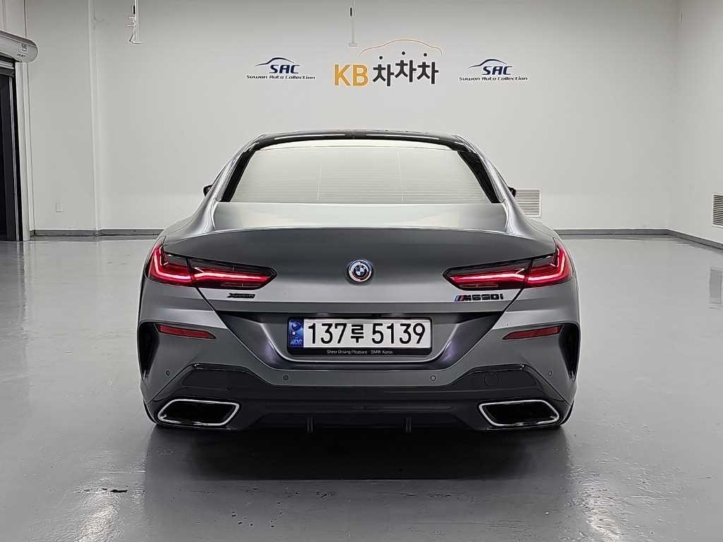 BMW 8시리즈 8시리즈 (G15) M850i xDrive 그란 쿠페 이미지 3