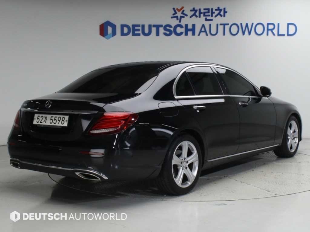 벤츠 E 클래스 E-클래스 W213 E200 아방가르드 이미지 2