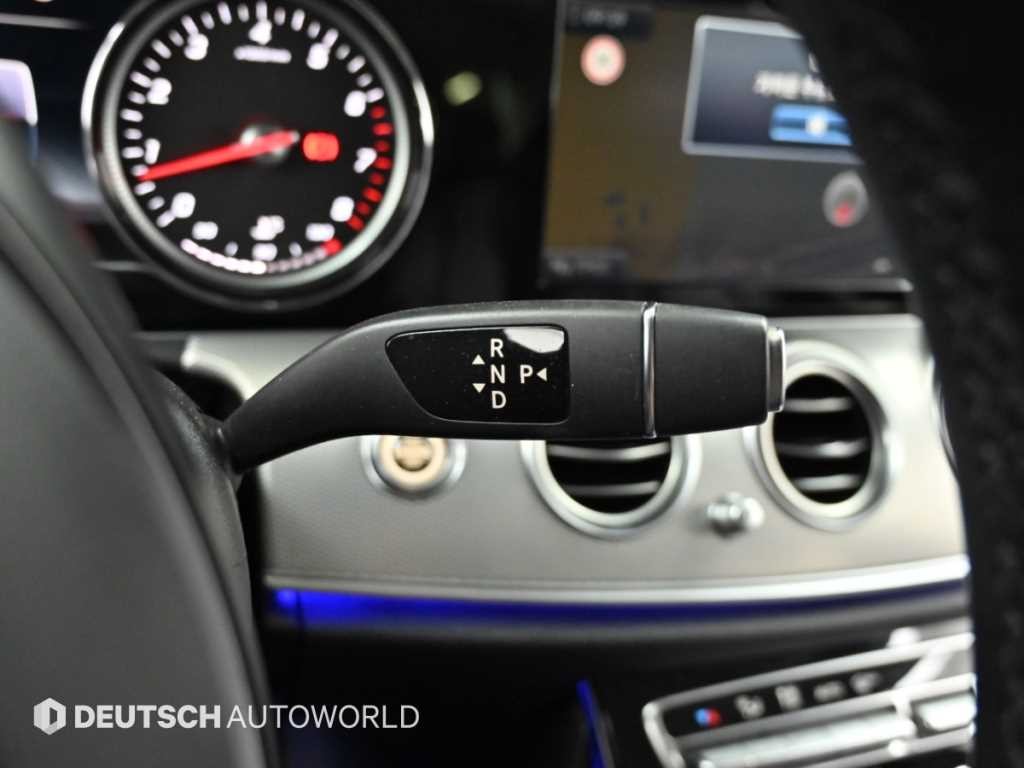벤츠 E 클래스 E-클래스 W213 E200 아방가르드 이미지 9