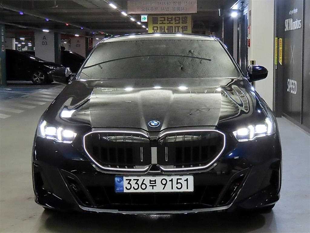 BMW 5시리즈 5시리즈 (G60) 530e M 스포츠 이미지 2