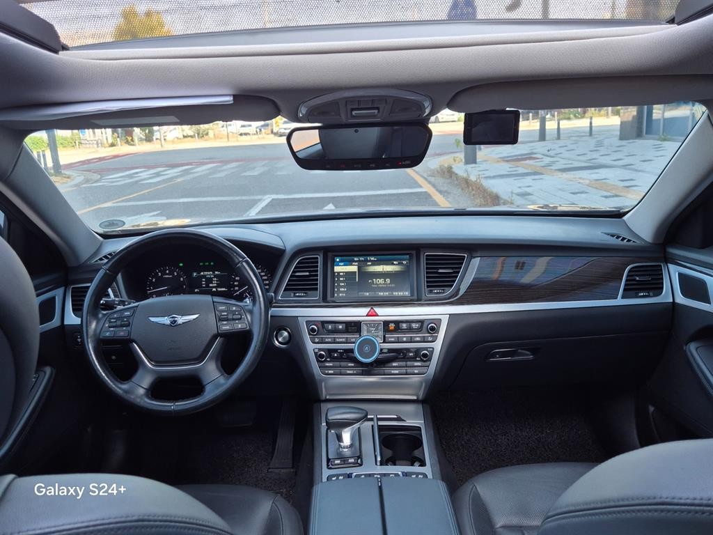 제네시스 G80 3.3 GDI AWD 럭셔리 이미지 2