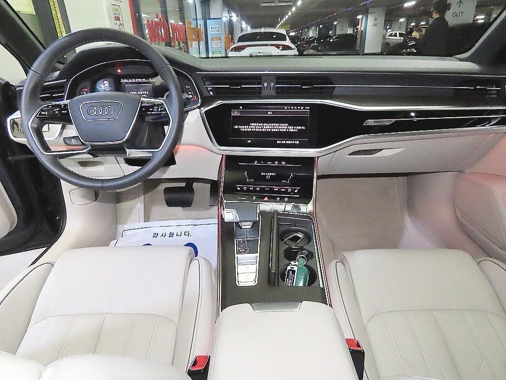 아우디 A6 A6 (C8) 45 TFSI 프리미엄 이미지 10