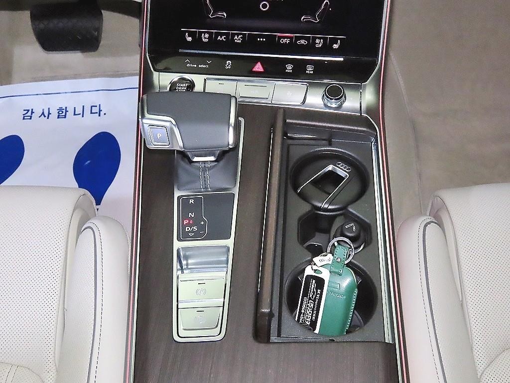 아우디 A6 A6 (C8) 45 TFSI 프리미엄 이미지 12