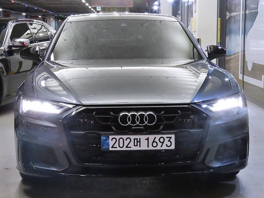아우디 A6 A6 (C8) 45 TFSI 프리미엄 이미지 2