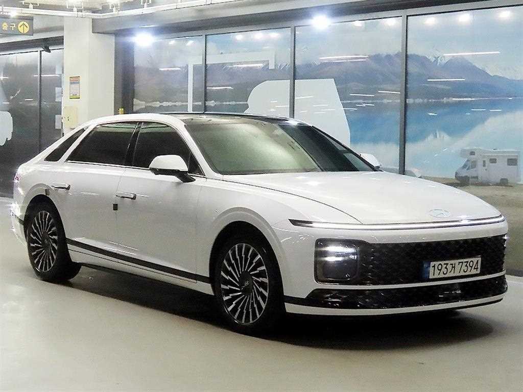 현대 그랜저 그랜저 하이브리드 (GN7) 캘리그래피 이미지 1