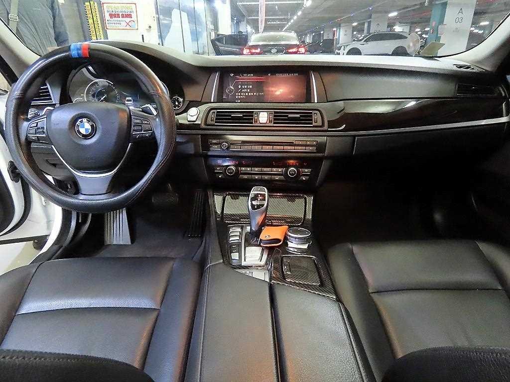 BMW 5시리즈 5시리즈 (F10) 528i xDrive 이미지 10