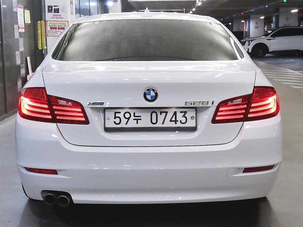 BMW 5시리즈 5시리즈 (F10) 528i xDrive 이미지 5
