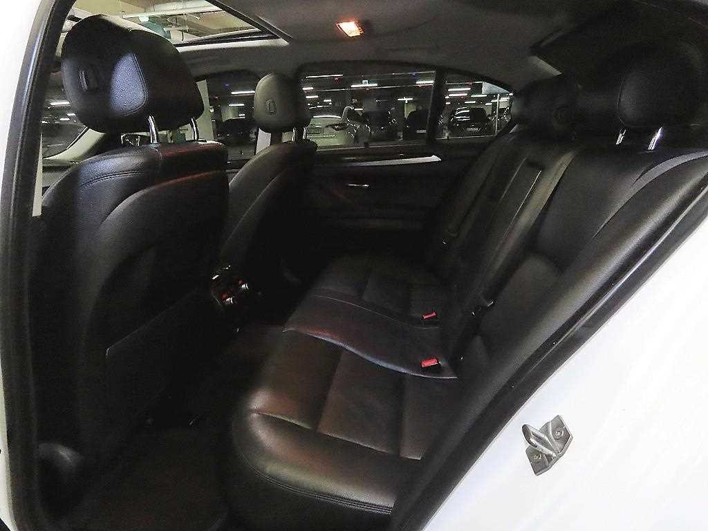 BMW 5시리즈 5시리즈 (F10) 528i xDrive 이미지 7