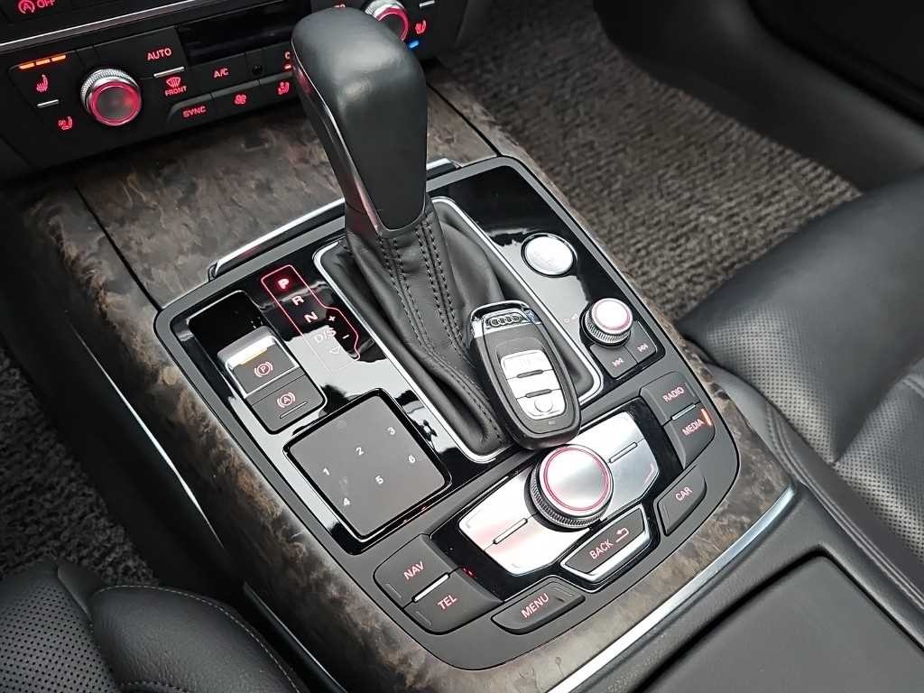 아우디 A6 뉴A6 40 TFSI 프리미엄 이미지 8