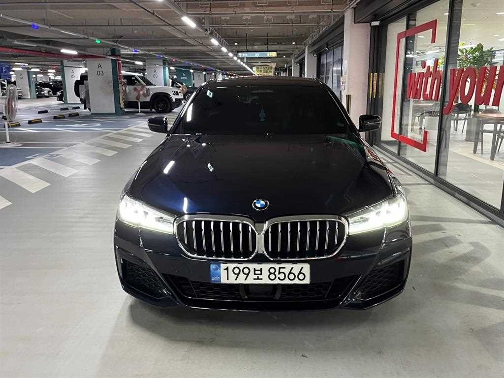 BMW 5시리즈 5시리즈 (G30) 530i M 스포츠 이미지 2