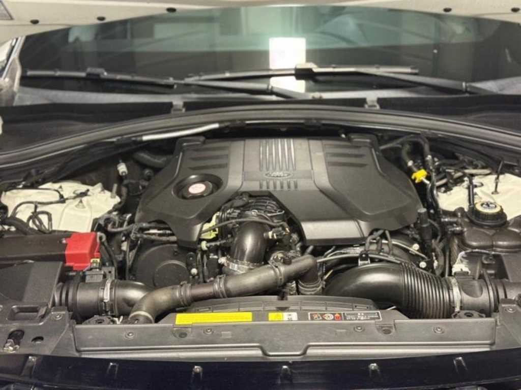 랜드로버 레인지로버 벨라 3.0 D300 R-다이나믹 SE 이미지 16