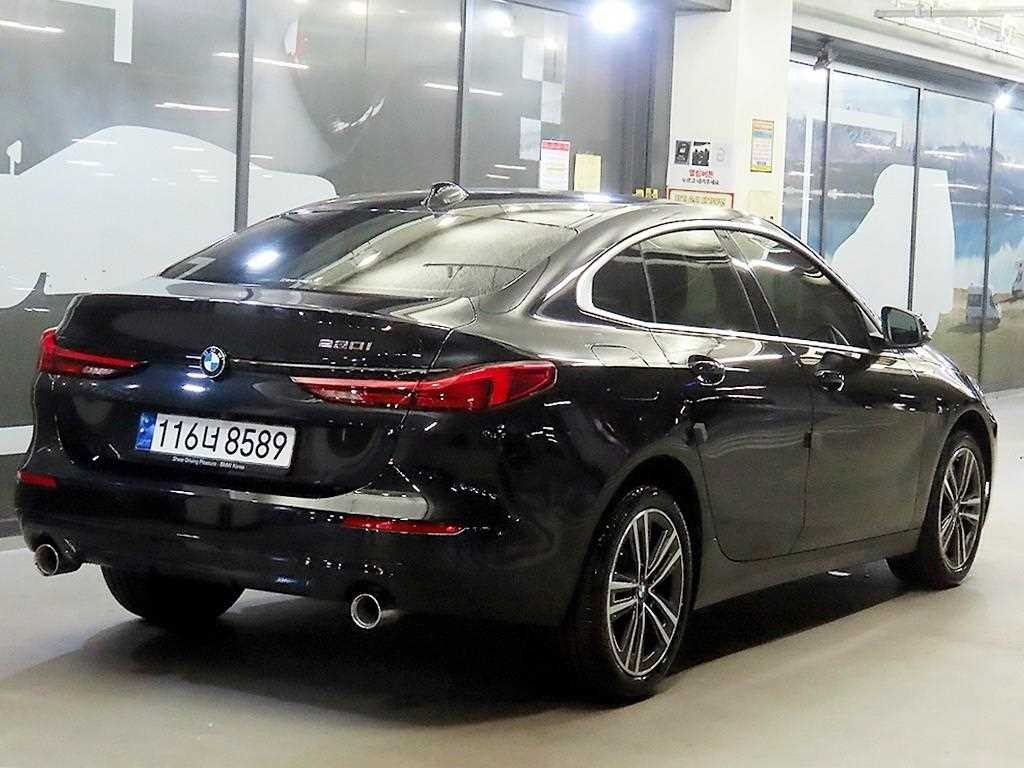 BMW 2시리즈 2시리즈 그란쿠페 (F44) 220i 그란쿠페 스포츠 이미지 4
